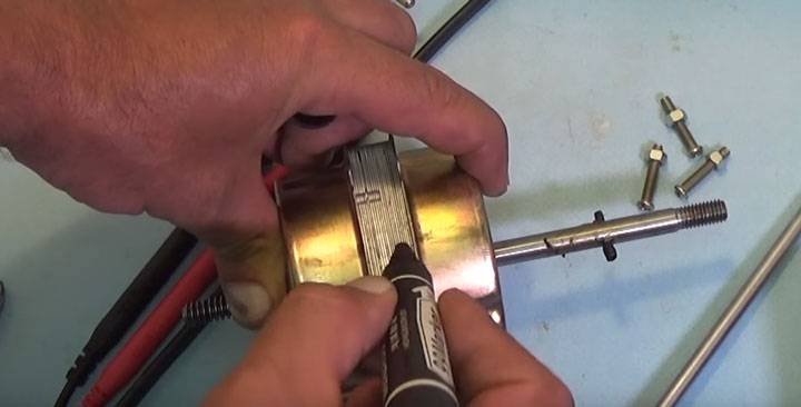 Comment réparer un réfrigérateur : trouver la cause de la panne + méthodes de réparation