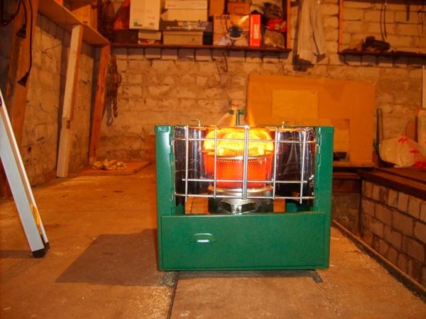 Comment isoler le sol du poulailler pour l'hiver