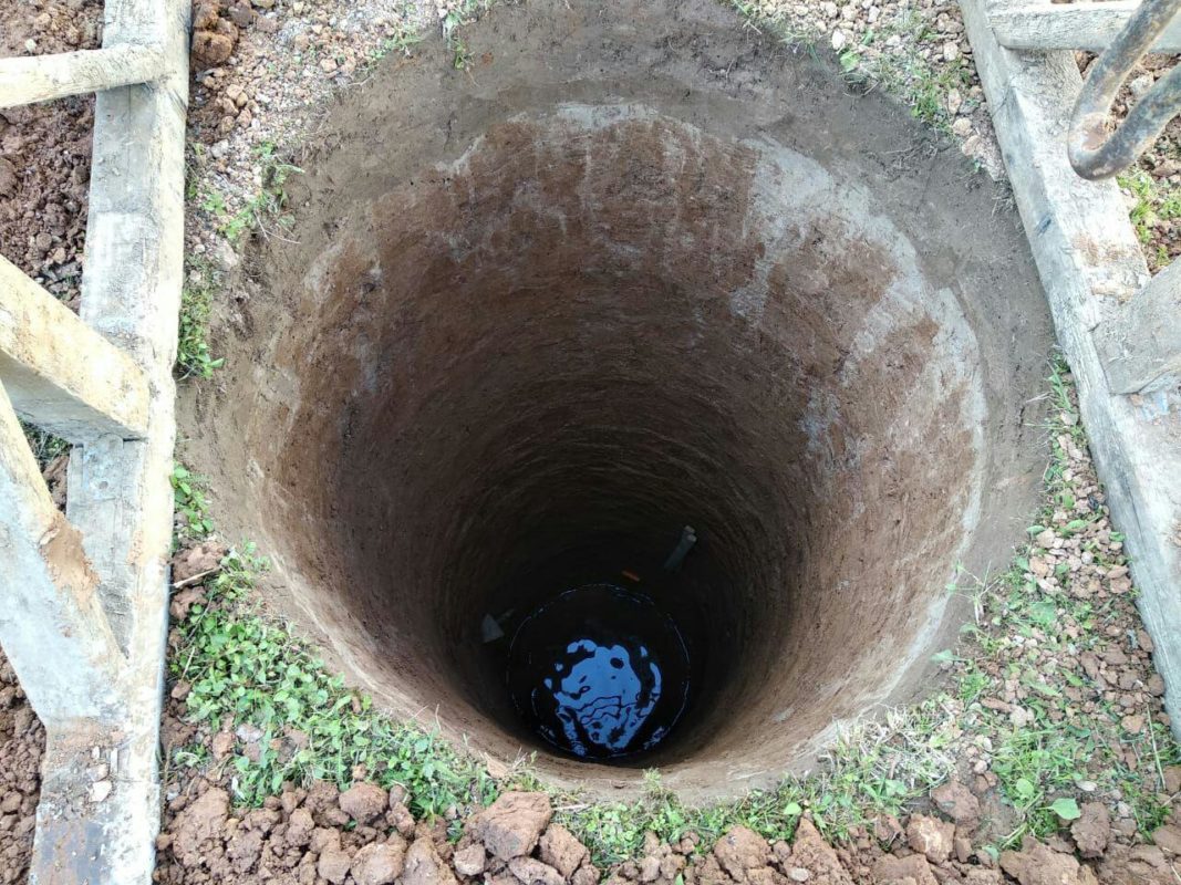 Creuser soi-même un puits d'eau: instruction vidéo