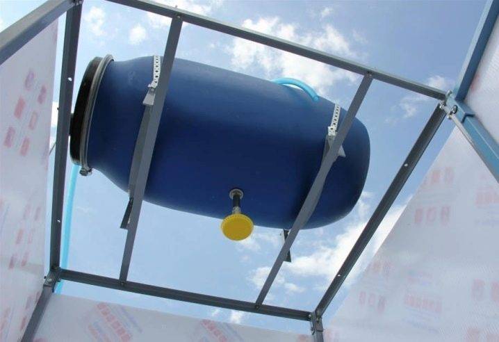 Comment faire une douche d'été de vos propres mains: schémas de conceptions courantes