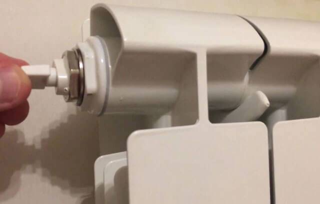 Raisons d'aérer le système de chauffage