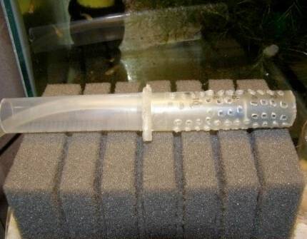 Comment fabriquer un filtre à eau de vos propres mains: un aperçu des produits maison populaires