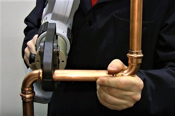 Tuyaux en cuivre pour le gaz: exigences pour un gazoduc en cuivre et caractéristiques de son agencement