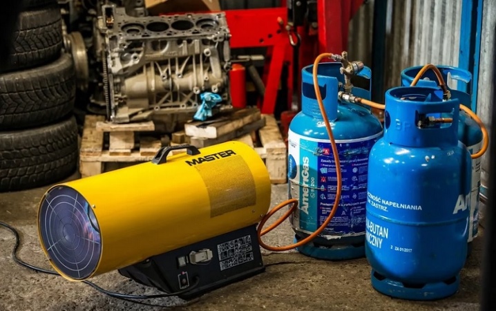 Décapeurs thermiques : aperçu de la gamme du marché et conseils pour choisir un appareil spécifique