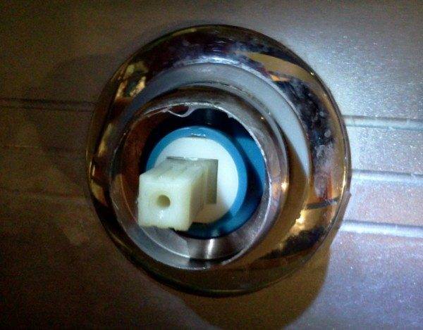 Cartouches pour cabines de douche : caractéristiques, types, règles de sélection + instructions de remplacement