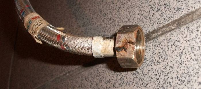 Connexion matérielle pour un mélangeur: appareil, avantages et inconvénients + caractéristiques d'installation