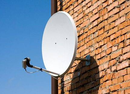 Installation d'une antenne parabolique: instructions pour installer une antenne sur un satellite de vos propres mains