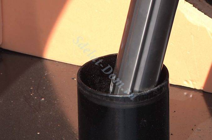 Comment fabriquer soi-même un caisson pour un puits: la construction de structures en béton et en métal