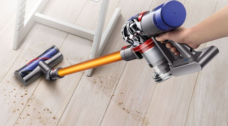 Les meilleurs aspirateurs balais en 2020 : classement et top 9 des produits