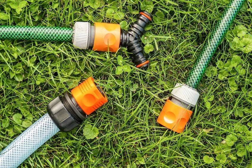 Systèmes d'irrigation et d'irrigation pour chalets et jardins: comment fabriquer soi-même des tuyaux en plastique