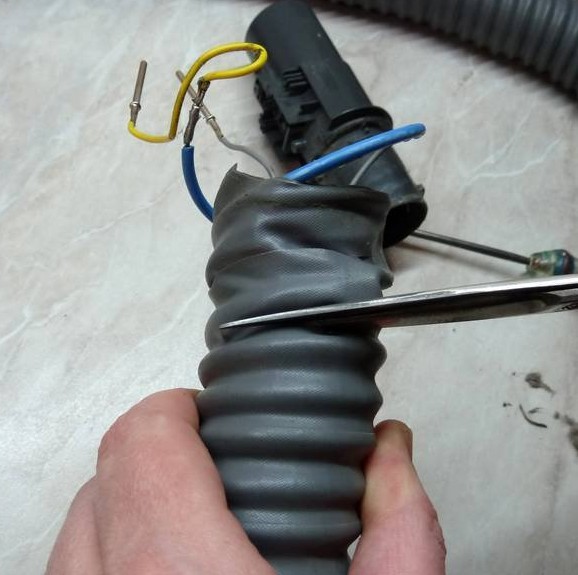 Comment réparer un tuyau d'aspirateur : causes des dommages + méthodes d'auto-réparation