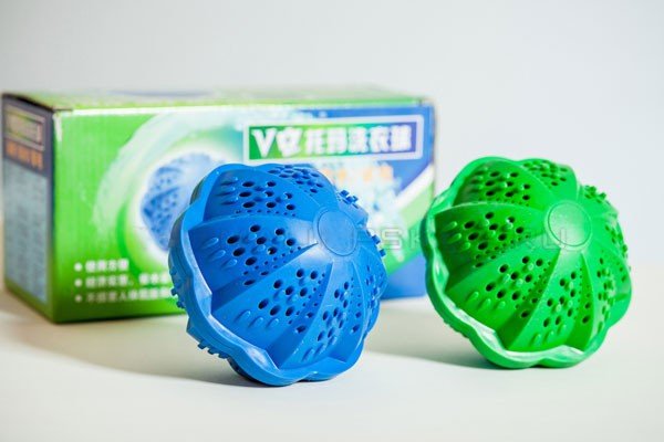 Pourquoi les balles en aluminium n'aident pas avec la lessive