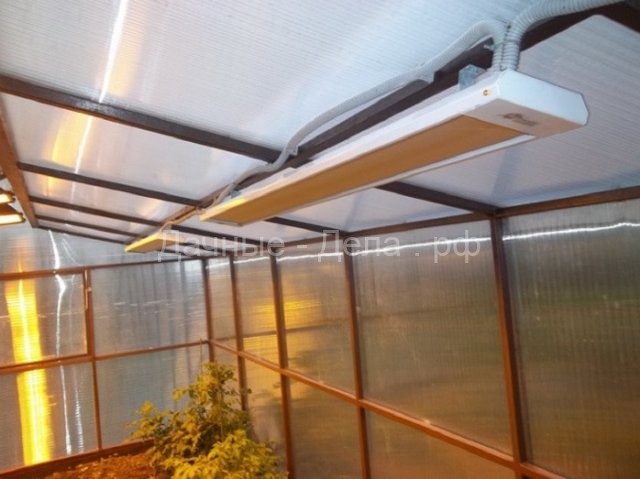 Système de chauffage de serre à faire soi-même: les meilleures façons de réchauffer les serres en hiver