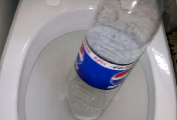 Les toilettes sont bouchées : comment les nettoyer rapidement ?