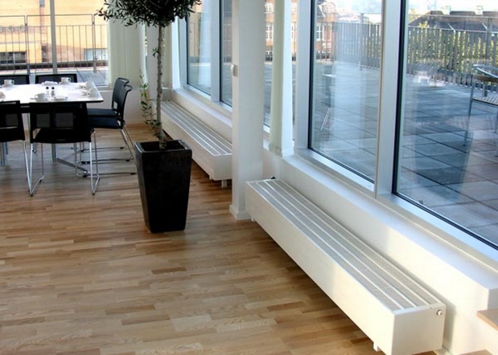 Convecteurs de chauffage au sol à eau: types, fabricants, comment choisir le meilleur