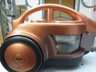 Test de l'aspirateur Vitek VT 1833 : l'aquafiltration à un super prix