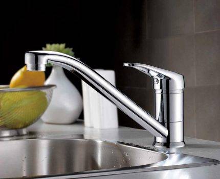 Dispositif de robinet de cuisine : en quoi consistent les robinets typiques et comment ils fonctionnent