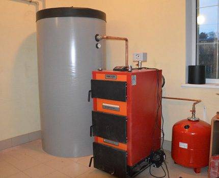 Installation d'une chaudière à combustible solide: une analyse des nuances de l'installation d'une chaudière de vos propres mains