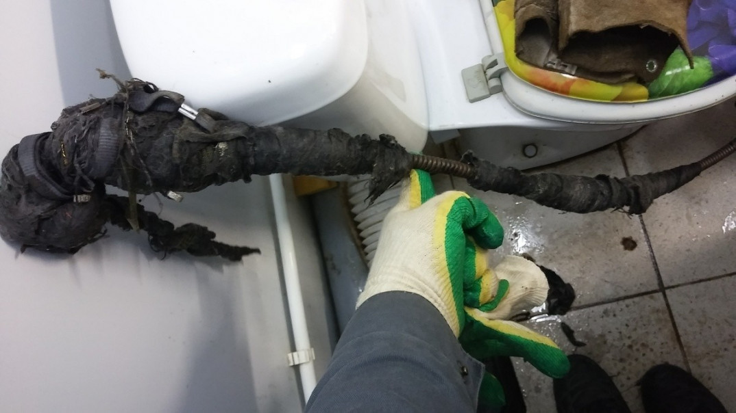 Débloquer votre évier de cuisine - 8 façons simples de nettoyer votre évier de cuisine