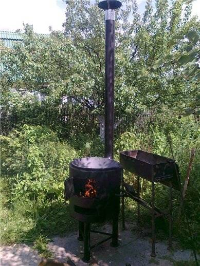 Fabrication et installation d'une cheminée pour un poêle ventru
