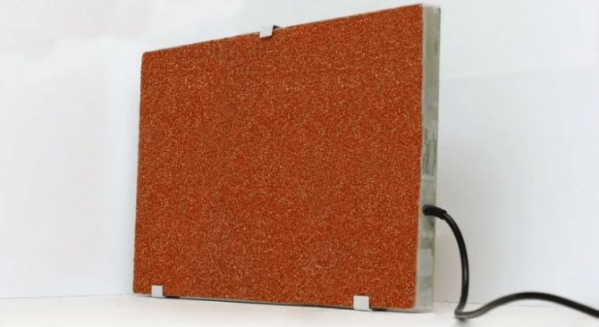 Comment choisir un radiateur à quartz pour la maison et le jardin: les avantages et les inconvénients des modèles, un aperçu des fabricants