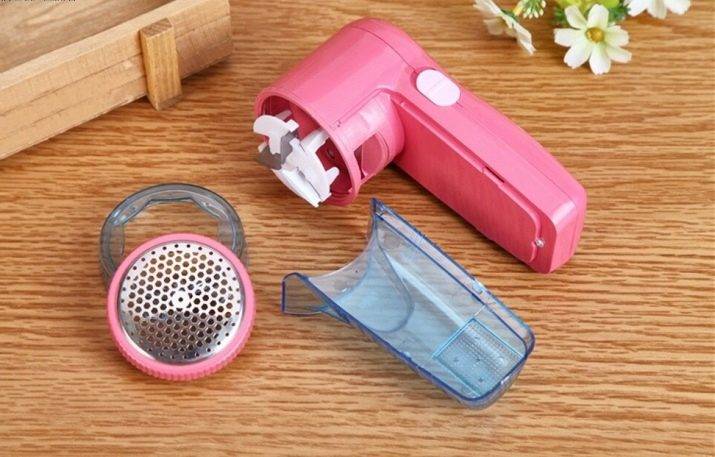 Un outil simple pour enlever le boulochage des vêtements en laine