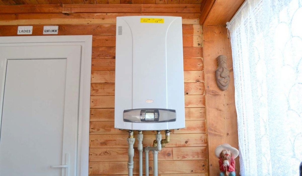 Installation à faire soi-même d'une chaudière à gaz murale