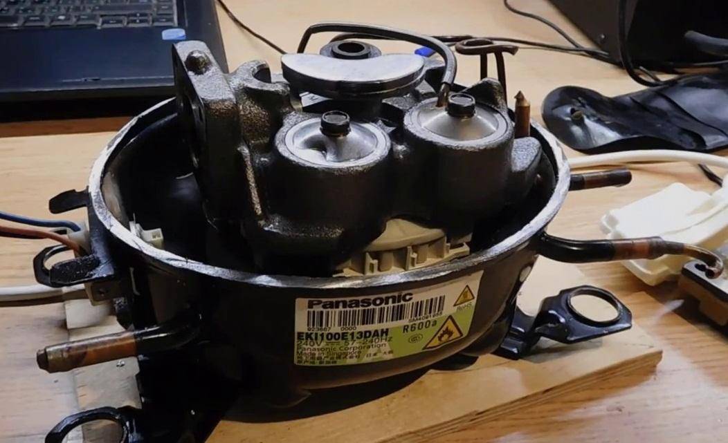 Quel est le meilleur - un réfrigérateur conventionnel ou encastrable ? comparaison, différences et caractéristiques, avantages et inconvénients