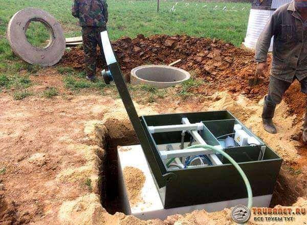 Vue d'ensemble de la fosse septique pour donner "Tank": comment ça marche, les avantages et les inconvénients du système