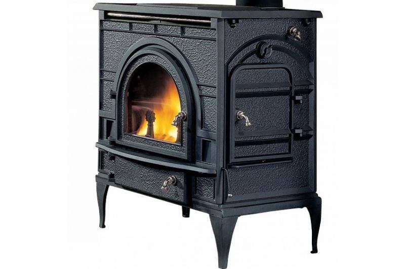 Organisation du chauffage des bâtiments multi-pièces à l'aide de poêles à bois