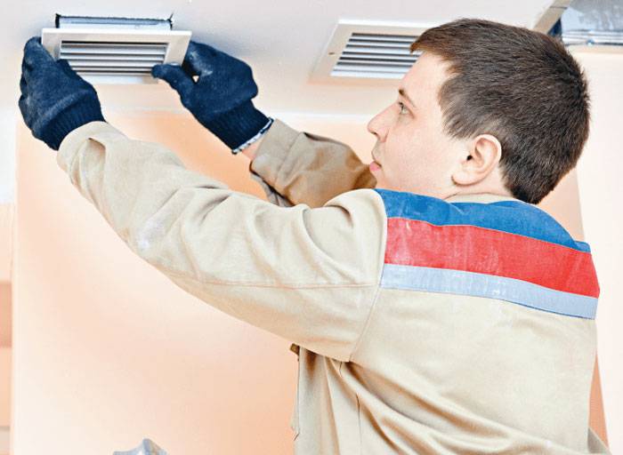 Pourquoi ça sent les égouts dans une maison privée, dans une salle de bain ou des toilettes, comment se débarrasser de l'odeur des tuyaux d'égout