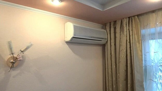 Installer un climatiseur dans le couloir: choisir le meilleur endroit et les nuances de l'installation d'un climatiseur