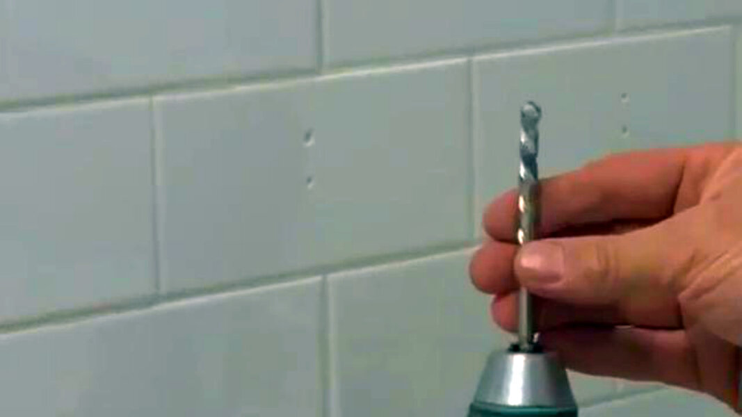 Comment et comment percer des carreaux - un aperçu détaillé