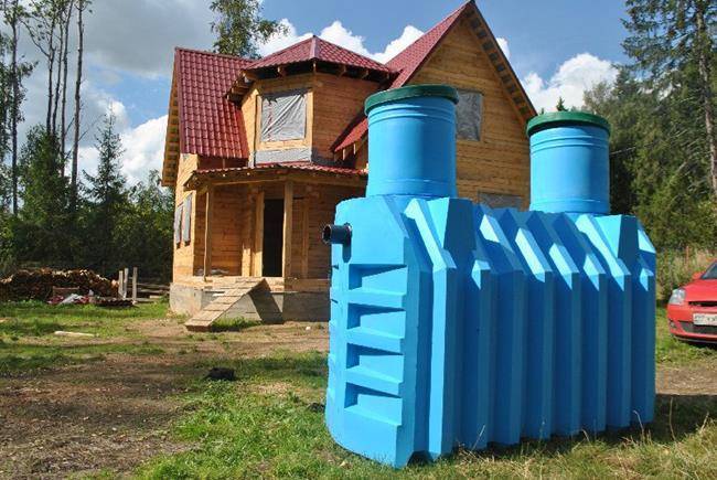 Quelle fosse septique est la meilleure pour la maison : une comparaison des stations d'épuration populaires