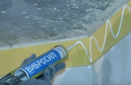 Comment insonoriser le plafond d'un appartement sous plafond tendu