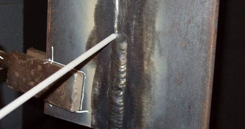 Comment souder des joints verticaux et horizontaux avec le soudage électrique: instructions étape par étape