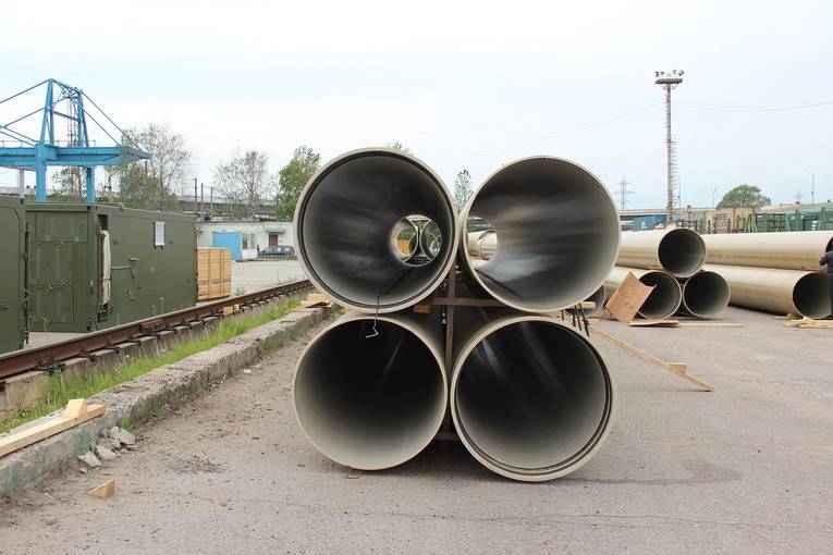 Tuyaux en fibre de verre: types, portée, caractéristiques, fabricants