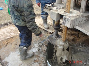 Comment retirer une pompe tombée dans un puits ?