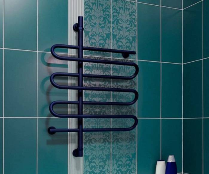 Comment choisir un sèche-serviettes pour la salle de bain : les règles pour choisir le meilleur modèle