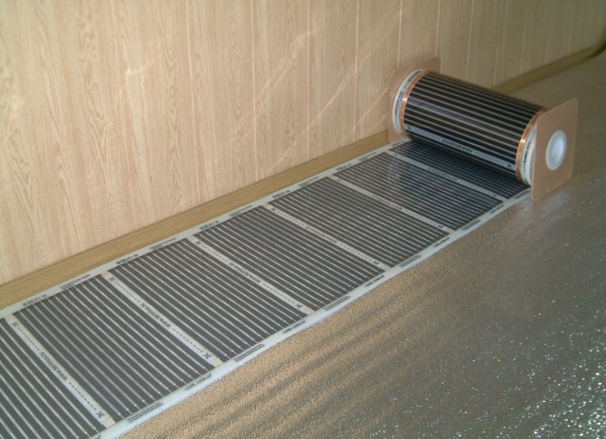 Plancher chauffant au carbone : aperçu général du système + technologie pour son installation et son raccordement