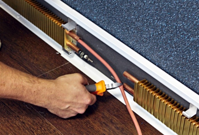 Plinthe chauffante électrique - avantages et inconvénients