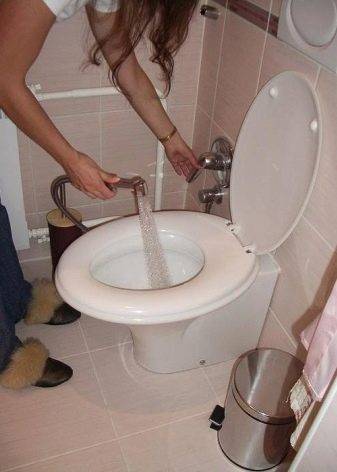 Accessoire de bidet pour les toilettes: un aperçu des types d'accessoires de bidet et des méthodes d'installation