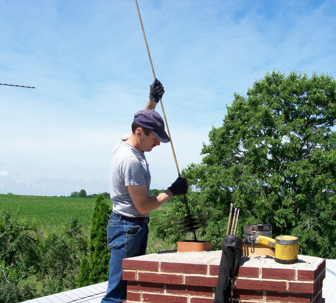 Comment nettoyer la cheminée de vos propres mains