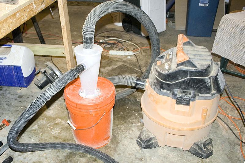 Cyclone à faire soi-même pour aspirateur: à partir d'un seau, de tuyaux d'égout et d'autres matériaux