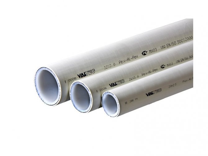 Tuyaux en polypropylène ou en métal-plastique : examen comparatif et choix de la meilleure option