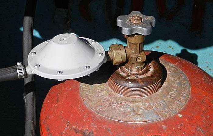 Le principe de fonctionnement et le schéma du réducteur de gaz