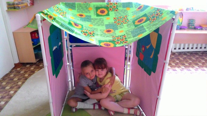 Écran de tuyau en plastique: types de cloisons + instructions étape par étape pour la fabrication