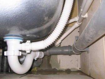 Siphon pour cabine de douche avec bac bas: types, règles de sélection, montage et installation