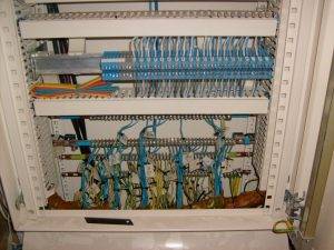 Assemblage et installation d'un lustre: instructions détaillées pour l'installation et la connexion de vos propres mains