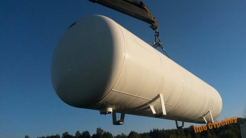 Installation et installation d'un réservoir de gaz pour une maison privée: la procédure de conception et de réalisation des travaux d'installation